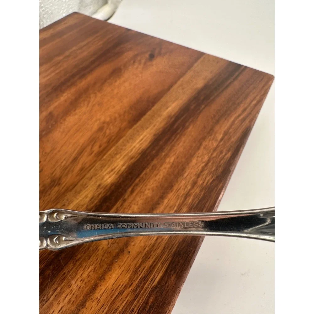 Oneida Community Affection Stainless Berry Casserole Spoon & Pierced Pie Server